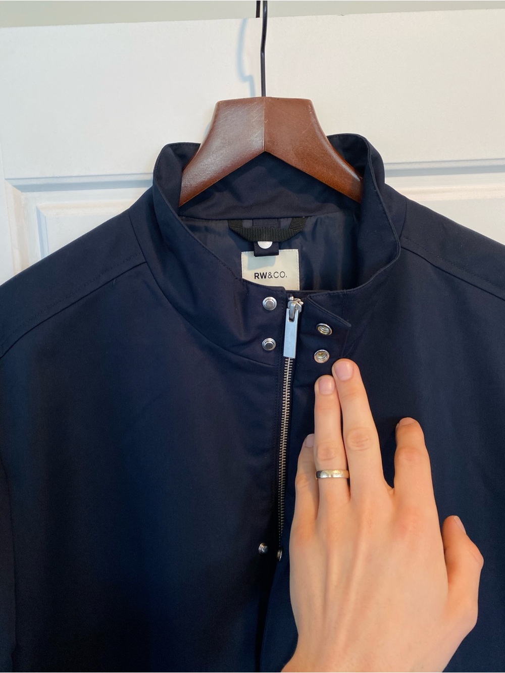 RW&CO. Men's Navy Stand Collar Trench Coat Size Large - LIKE NEW - Picture 3 of 9